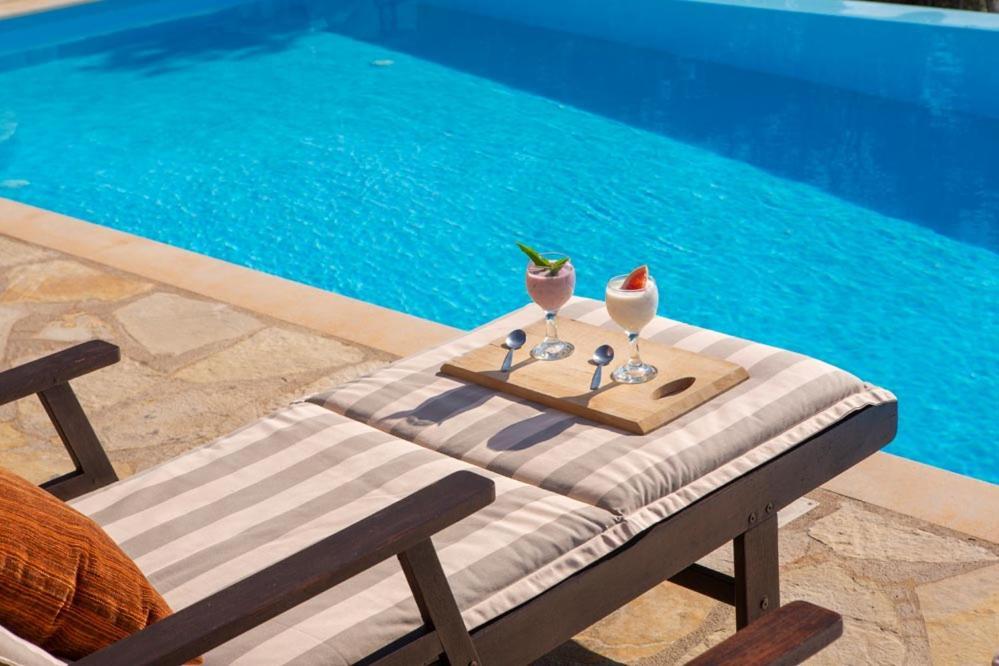 Villa Belvedere Verde Tsoukaladhes Bagian luar foto