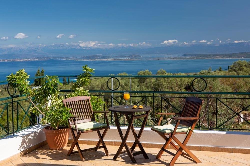 Villa Belvedere Verde Tsoukaladhes Bagian luar foto