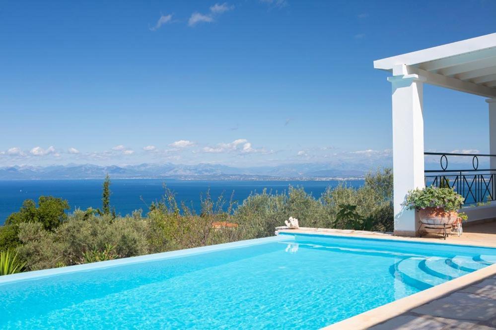 Villa Belvedere Verde Tsoukaladhes Bagian luar foto